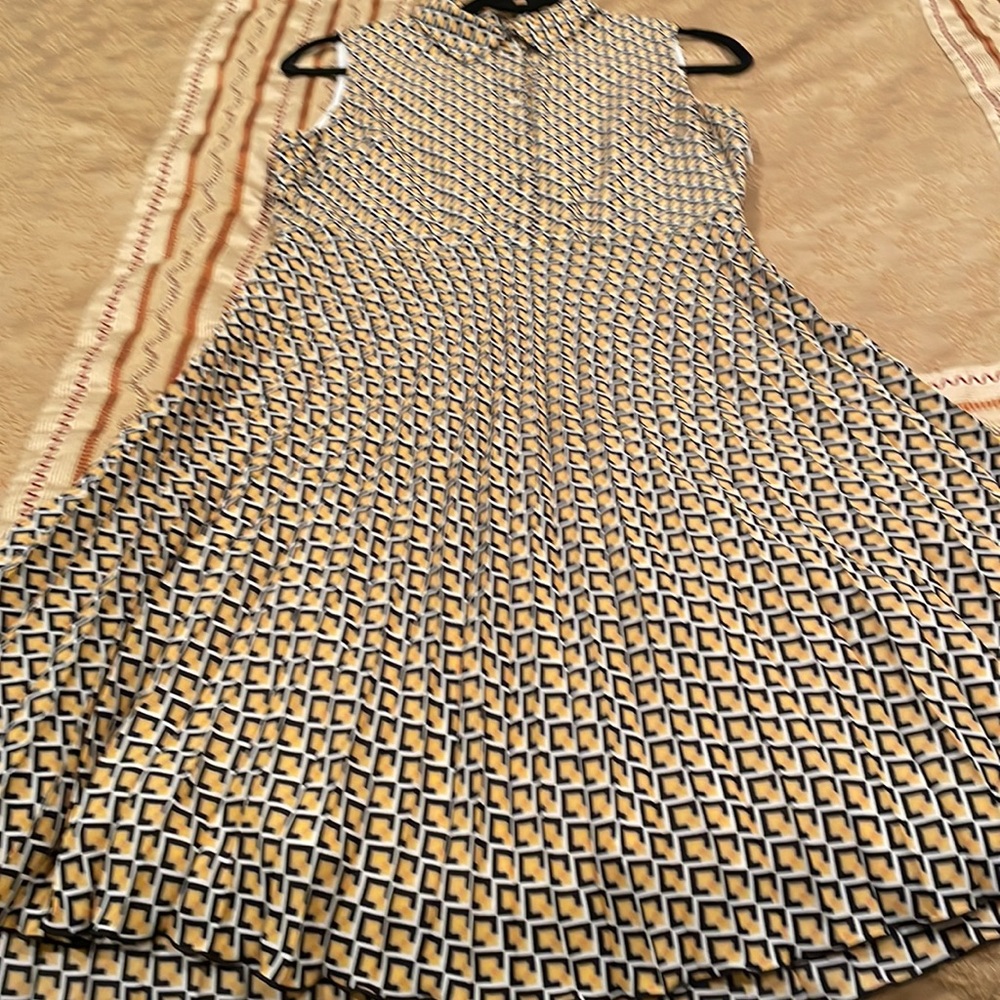 Banana Republic Elegant Sleeveless Patterned Dress, polyester, pleated skirt, 6